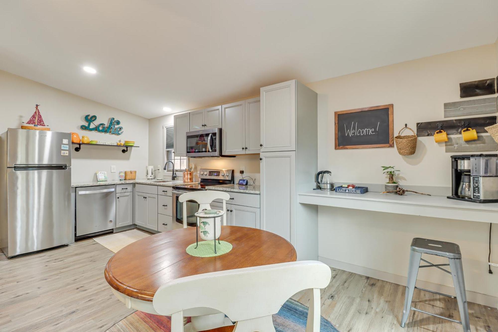 Quaint Jim Thorpe Cabin Retreat, Walk To Beach! Εξωτερικό φωτογραφία