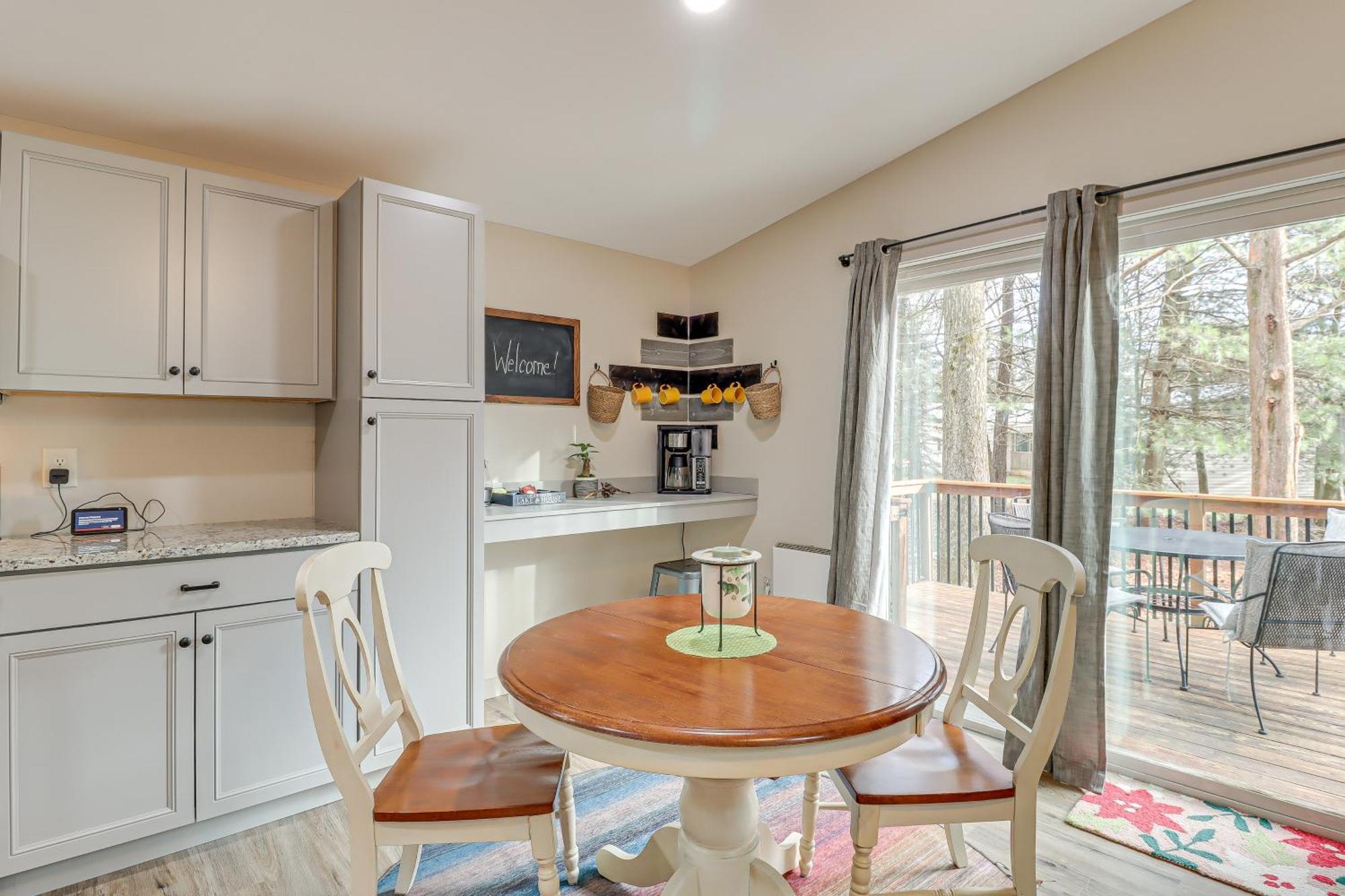 Quaint Jim Thorpe Cabin Retreat, Walk To Beach! Εξωτερικό φωτογραφία