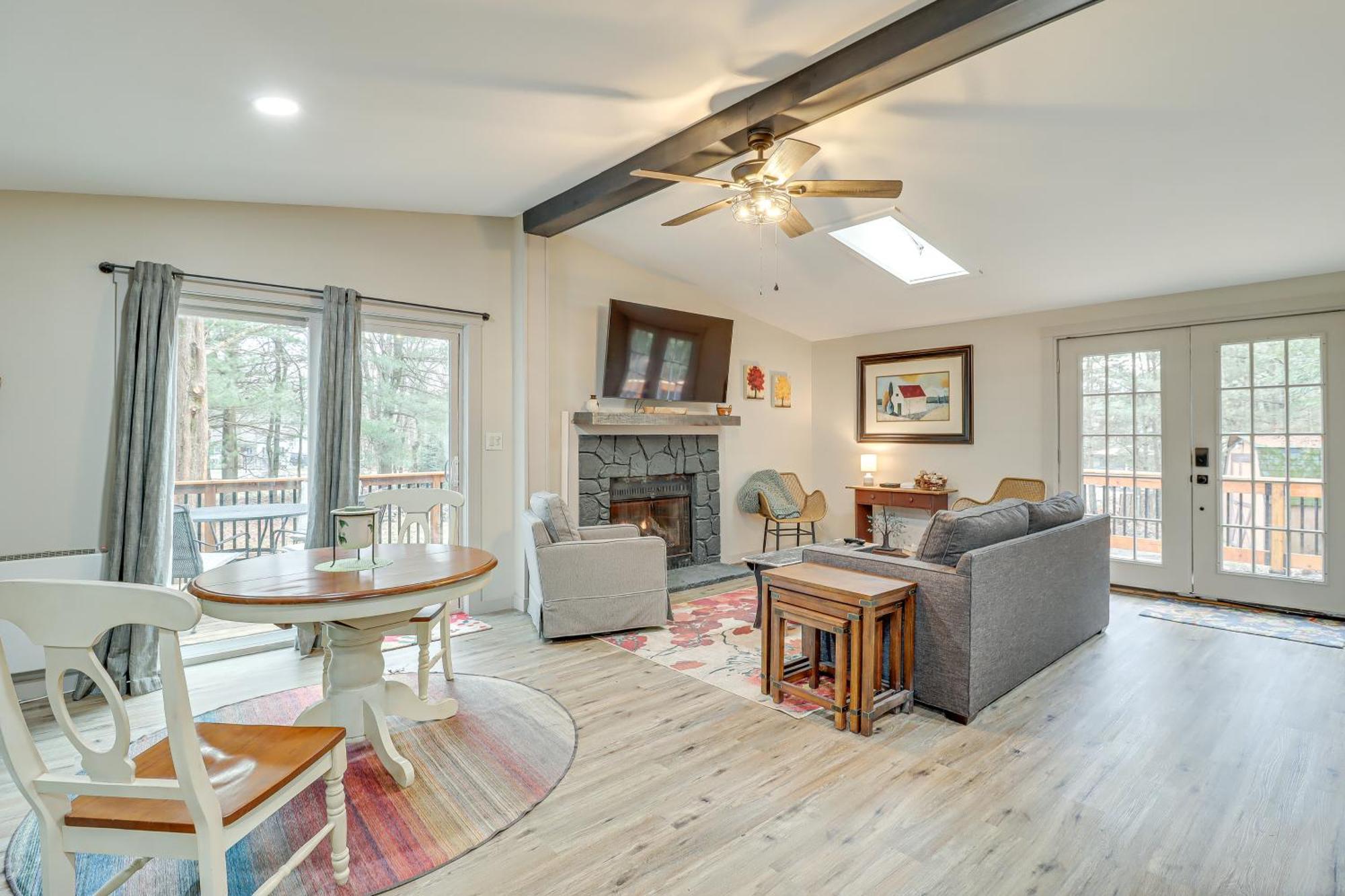 Quaint Jim Thorpe Cabin Retreat, Walk To Beach! Εξωτερικό φωτογραφία