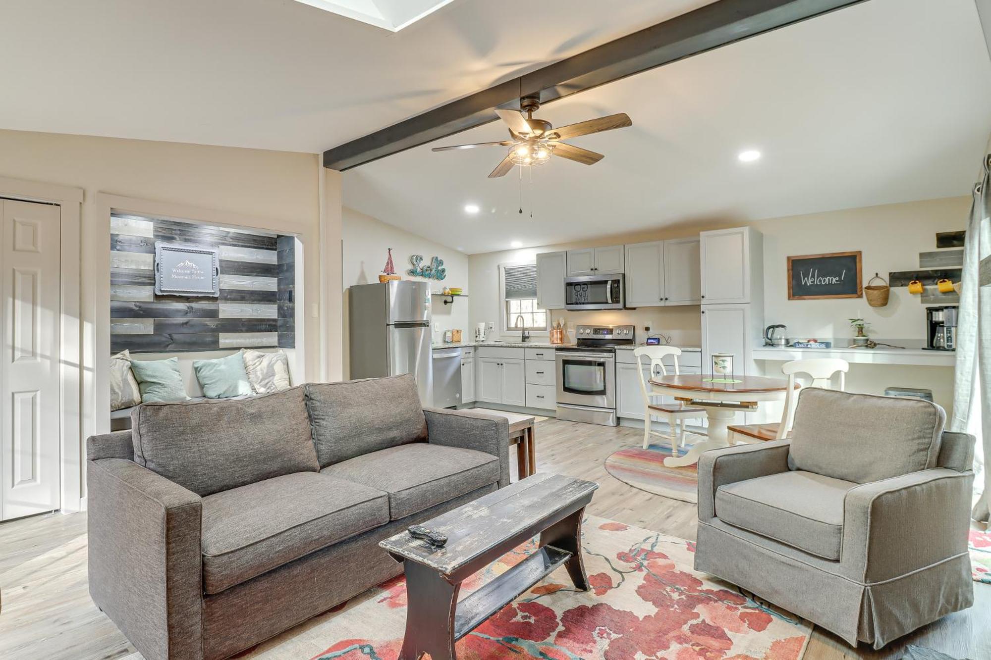 Quaint Jim Thorpe Cabin Retreat, Walk To Beach! Εξωτερικό φωτογραφία