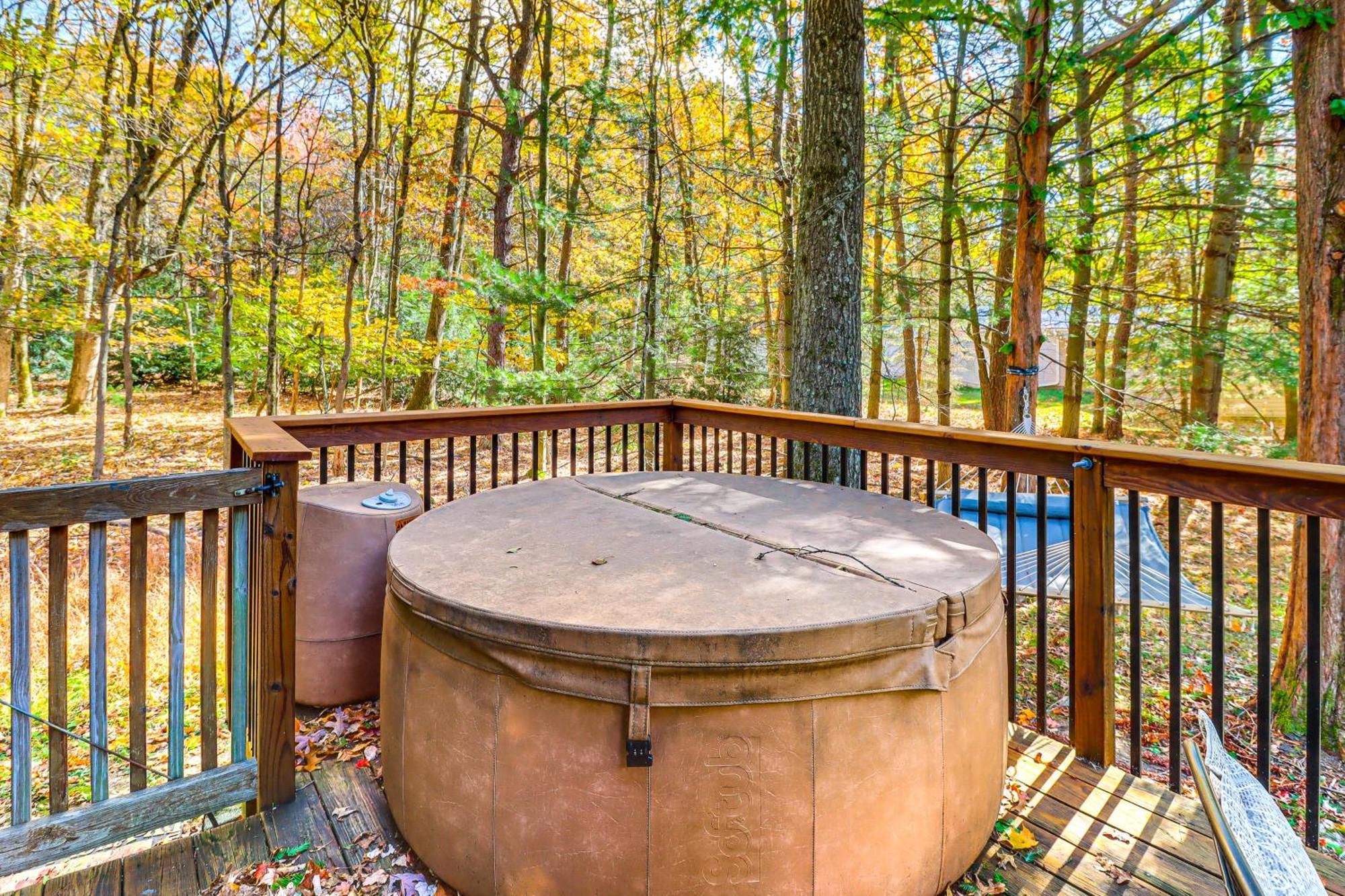 Quaint Jim Thorpe Cabin Retreat, Walk To Beach! Εξωτερικό φωτογραφία